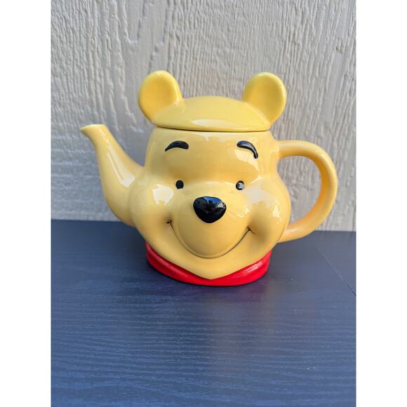 Disney Winnie the Pooh Head Ceramic Teapot with Lid - Picture 1 of 8